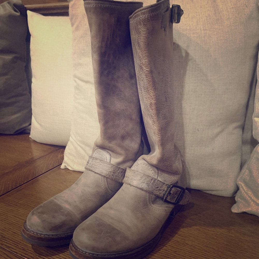 Size 7.5 Frye Boots